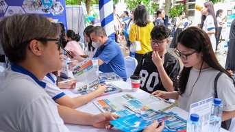Năm 2026: Tuổi Trẻ tiếp tục bắc nhịp cầu Tư vấn tuyển sinh - hướng nghiệp