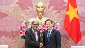 Chủ nhiệm Ủy ban Kinh tế và Tài chính Phan Văn Mãi tiếp Đại sứ Singapore tại Việt Nam