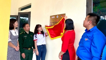 Khánh thành và bàn giao công trình lớp học hữu nghị Canon