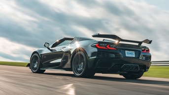 Chevrolet Corvette C8: Tremec ra hộp số tay 6 cấp tương thích