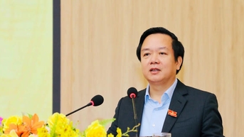 ថ្នាក់ដឹកនាំខេត្ត Ninh Binh ជួបអ្នកបោះឆ្នោតមុនកិច្ចប្រជុំចុងឆ្នាំ