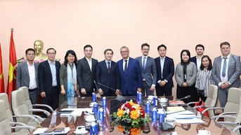 Thứ trưởng Trần Văn Thuấn làm việc với đoàn công tác Bộ Châu Âu và Ngoại giao Pháp
