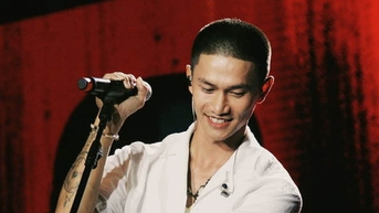 'ភ្ញាក់ផ្អើលដោយទីផ្សារស្នេហាអនឡាញ' ទទួលបានពានរង្វាន់សារព័ត៌មានជាតិ ង្វៀន ហ៊ុង ទទួលបានរង្វាន់លើកទឹកចិត្តវៀតណាម