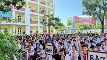 Thực hiện tốt dân chủ trong trường học