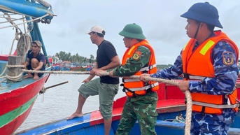 Bão số 13 suy yếu thành áp thấp trên khu vực Nam Lào; mưa lớn từ Thanh Hóa đến Đà Nẵng