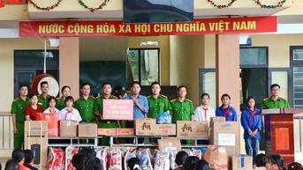 Sôi nổi thi đua chào mừng ngày hội lớn của tuổi trẻ
