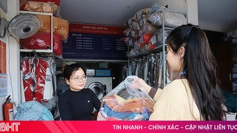 Mưa ẩm kéo dài, dịch vụ giặt sấy "đắt hàng"