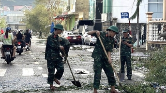 Gia Lai៖ ជំនះ​ផលវិបាក​នៃ​ព្យុះ​លេខ ១៣ ជា​បន្ទាន់ ធ្វើឲ្យ​ជីវិត​មនុស្ស​មាន​ស្ថិរភាព