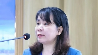 Nữ giáo sư duy nhất ngành Kinh tế là chủ tịch hội đồng trường đại học