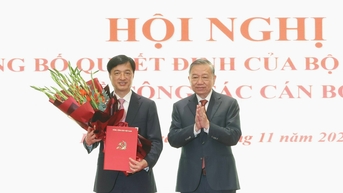 ការិយាល័យនយោបាយបានប្រមូលផ្តុំ ចាត់តាំង និងតែងតាំងសមមិត្ត Nguyen Duy Ngoc ឱ្យកាន់តំណែងជាលេខាគណៈកម្មាធិការបក្សទីក្រុងហាណូយ។