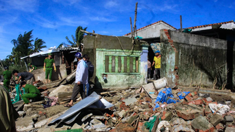 Quảng Ngãi: Làng biển Tịnh Khê tan hoang sau bão số 13