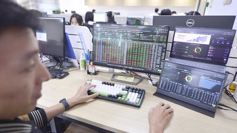 Chứng khoán khó 'về đích' 100% GDP?