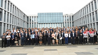 Bộ trưởng Công Thương hai nước Việt - Lào thăm và làm việc tại nhà máy sản xuất ô tô Thành Công Việt Hưng