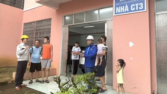 BSR chủ động đón người dân vùng ven biển tránh trú bão số 13