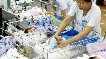 Thực hư chính sách ưu tiên mua nhà ở xã hội đối với phụ nữ sinh đủ 2 con