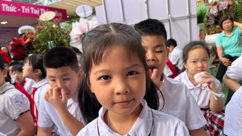 Thách thức lớn khi dạy tiếng Anh bắt buộc từ lớp 1