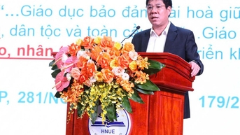 ទម្រង់ជាច្រើននៃការផ្តល់កិត្តិយសដល់សិស្សដែលឈ្នះពានរង្វាន់អន្តរជាតិ ប៉ុន្តែខ្វះគោលការណ៍ 'រក្សា'