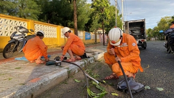 Đắk Lắk: Hơn 21.700 khách hàng đã được khôi phục cấp điện sau bão số 13