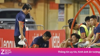 Thủ môn Bùi Tiến Dũng phẫu thuật thành công