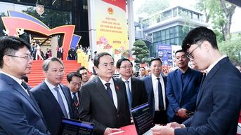 Chủ tịch Quốc hội Trần Thanh Mẫn dự Lễ hưởng ứng Ngày Pháp luật Việt Nam