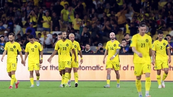 FIFA phạt Malaysia: FAM vừa phản lưới vừa nhận thẻ đỏ