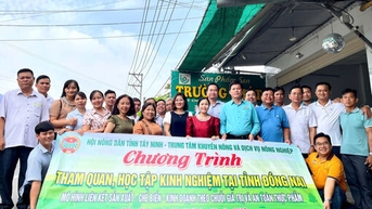 Đoàn công tác Hội Nông dân tỉnh Tây Ninh học tập kinh nghiệm tại các Hợp tác xã tiêu biểu tỉnh Đồng Nai