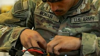 Mỹ đặt mục tiêu mua 1 triệu máy bay không người lái