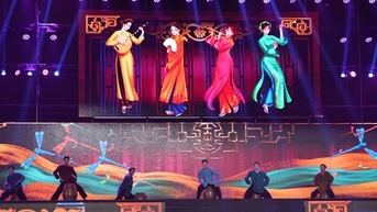 Rực rỡ sắc màu di sản tại Lễ khai mạc Festival Thăng Long - Hà Nội 2025