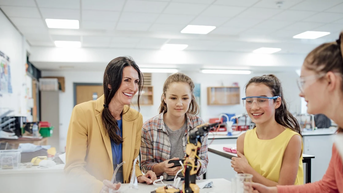 Mỹ thiếu trầm trọng nhân lực STEM