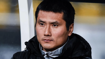 Bóng đá Trung Quốc dậy sóng vì HLV mới: Người được chọn có gì đặc biệt?