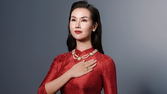 Võ Hạ Trâm: "Chồng Ấn Độ gánh việc nhà, xúc động khi tôi hát về bão lũ"