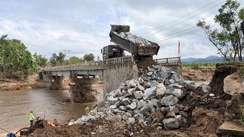 Dự kiến chiều 8-11 thông xe qua cầu Đăk Pờ Tó