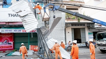 Công ty Điện lực Đắk Lắk nỗ lực khắc phục sự cố, sớm khôi phục...