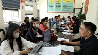 Khoảng 56% nhiệm vụ đã được Trung ương phân cấp, ủy quyền cho địa phương thực hiện