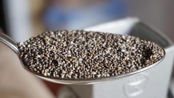 មនុស្សបួនក្រុមគួរតែជៀសវាង ឬប្រុងប្រយ័ត្នជាពិសេសនៅពេលទទួលទានគ្រាប់ពូជ chia