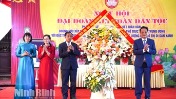 ទិវាឯកភាពជាតិដ៏អស្ចារ្យឆ្នាំ 2025 នៅតំបន់លំនៅដ្ឋាន Me Noi