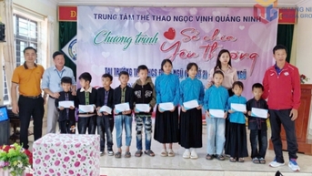 Chương trình “Sẻ chia yêu thương” tại Trường TH&THCS Đông Ngũ