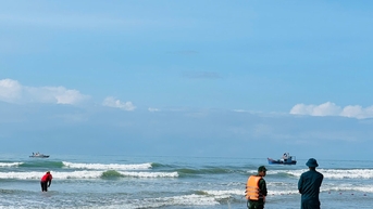 Khẩn trương tìm kiếm du khách mất tích ở biển Kê Gà