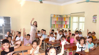 គ្រូវៀតណាមចំនួន 54% ស្ថិតនៅក្រោមសម្ពាធលើការអនុវត្តរបស់សិស្ស និងការផ្លាស់ប្តូរកម្មវិធីសិក្សា