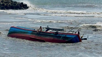 Lâm Đồng: Nước chảy xiết làm 5 tàu cá bị chìm