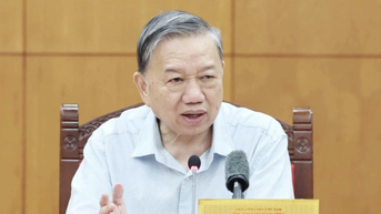 Bộ Chính trị yêu cầu kiểm tra việc cắt giảm đầu mối bên trong các cơ quan