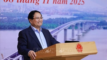 នាយករដ្ឋមន្ត្រី៖ ផ្លូវល្បឿនលឿនទាំងមូលពី Cao Bang ទៅ Ca Mau នឹងដាក់ឱ្យដំណើរការនៅថ្ងៃទី ១៩ ខែធ្នូ។