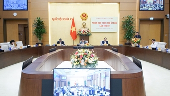 Tháo gỡ điểm nghẽn, tạo đột phá phát triển giáo dục và y tế