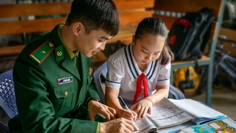 Thắp sáng ước mơ học trò nghèo vùng biên giới biển, đảo