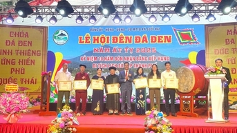 Khai hội đền Đá Đen, xã Suối Hai năm 2025