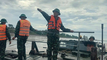 Người giữ nhịp cầu của lòng dân