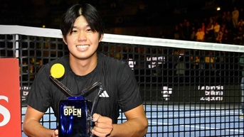 កីឡាករវាយកូនបាល់វៀតណាម Learner Tien បានបង្កើតប្រវត្តិសាស្ត្រនៅពេលដែលគាត់បានឈ្នះជើងឯក ATP ជាលើកដំបូង។