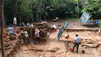 តម្លៃកាន់តែច្រើននៃក្រុម L tower នៅក្នុង My Son