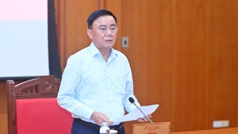 Kết luận của Bộ Chính trị về một số giải pháp đột phá trong tuyển dụng, bố trí, sử dụng, đãi ngộ cán bộ