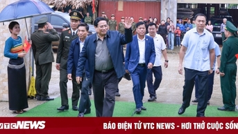 នាយករដ្ឋមន្ត្រី Pham Minh Chinh ចូលរួមពិធីបើកការដ្ឋានសាងសង់សាលាចំនួន ៧២ នៅតំបន់ព្រំដែន។